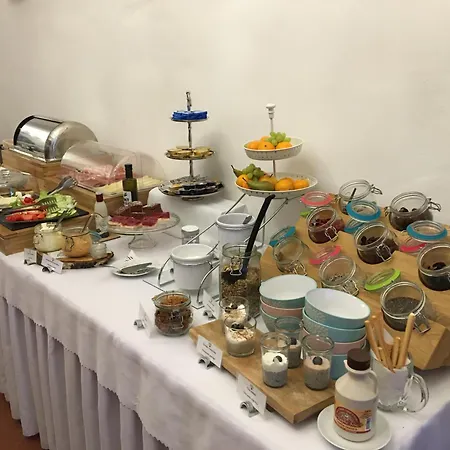 ホテル Pod Zamkem 3*